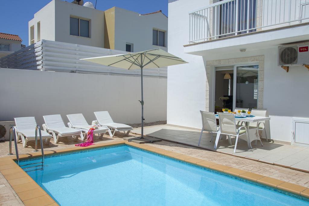 Villa Clematis Protaras Exteriör bild