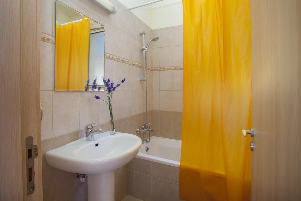Villa Clematis Protaras Exteriör bild